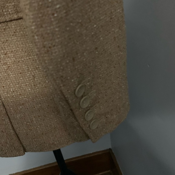 Daisy Fuentes Tan Blazer - Picture 6 of 6